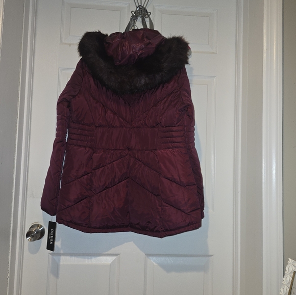 GUESS Women's midweight puffer jacket NWT - Picture 4 of 5